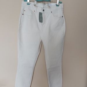 H&M Cream colored Jeans **NEVER WORN**